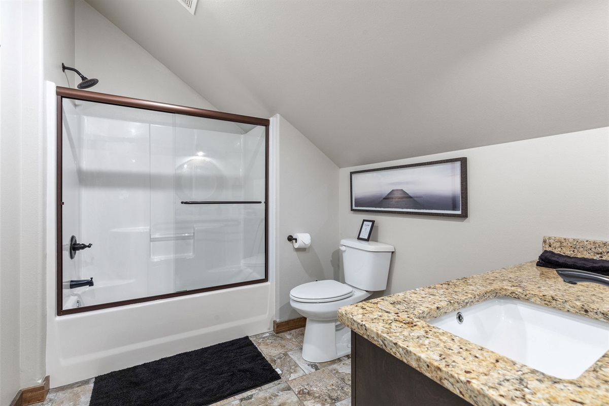 King #3 ensuite bathroom