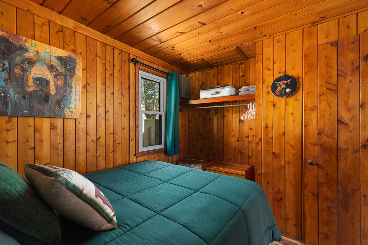 Queen bedroom