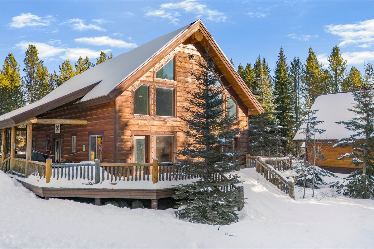 Elk Creek Lodge Winter Time!