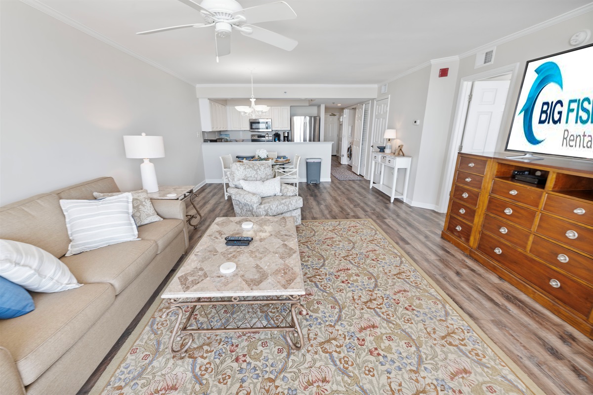 Amazing Living Room with Stunning Views🌊☀️