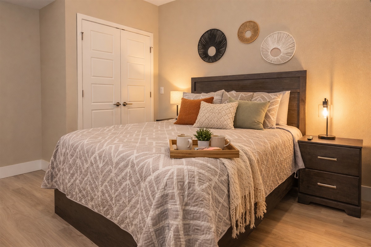 Lower level queen bedroom 