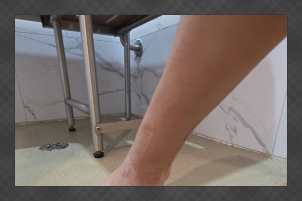 Bath 4 Transfer/Roll-In Shower