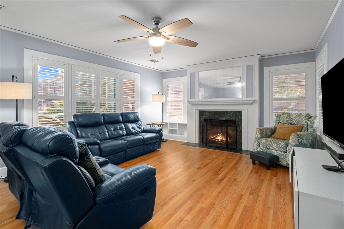 dd4e1e986ac24036a6e1ce002c837681 Large | Beachhouse | Texas | TX | Vacation Homes | Galveston | Crystal Beach | Kokomo | Breezy Days | Beachfront Elegance | Sunrise Serenity | Southern Sands Property Management, LLC