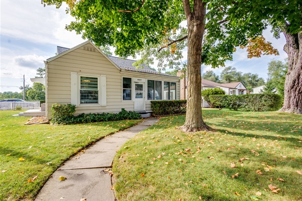 The Playbook Place<>2BR 1BA Home 1.5mi To ND, photo 25