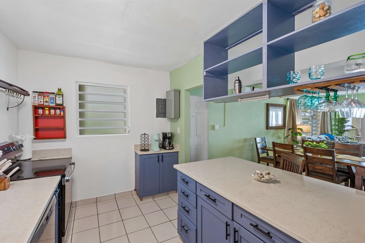 open spacious layout throughout the kitchen and dining area