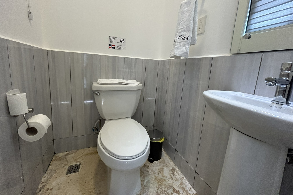 1/2 bath