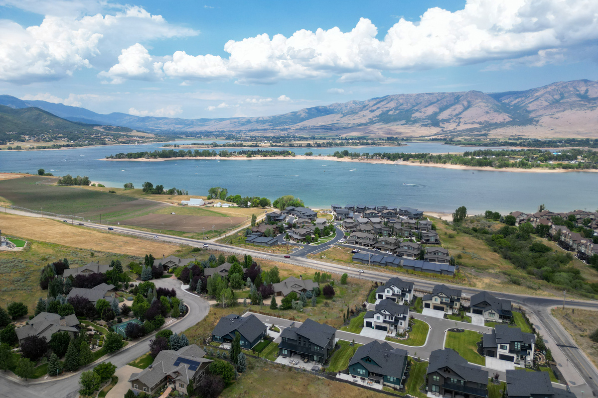Perfectly located between Pineview Reservoir and Utah's premier ski resorts.