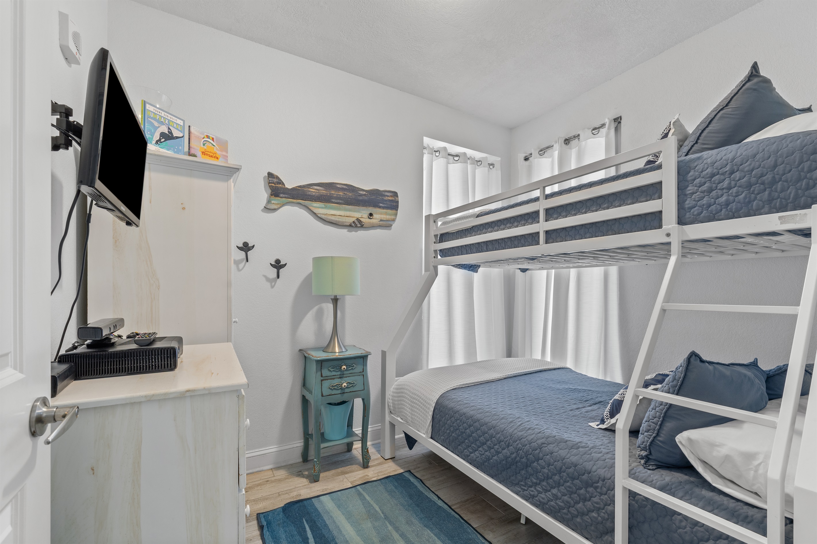 3rd Bedroom (Twin over Full Bunk)