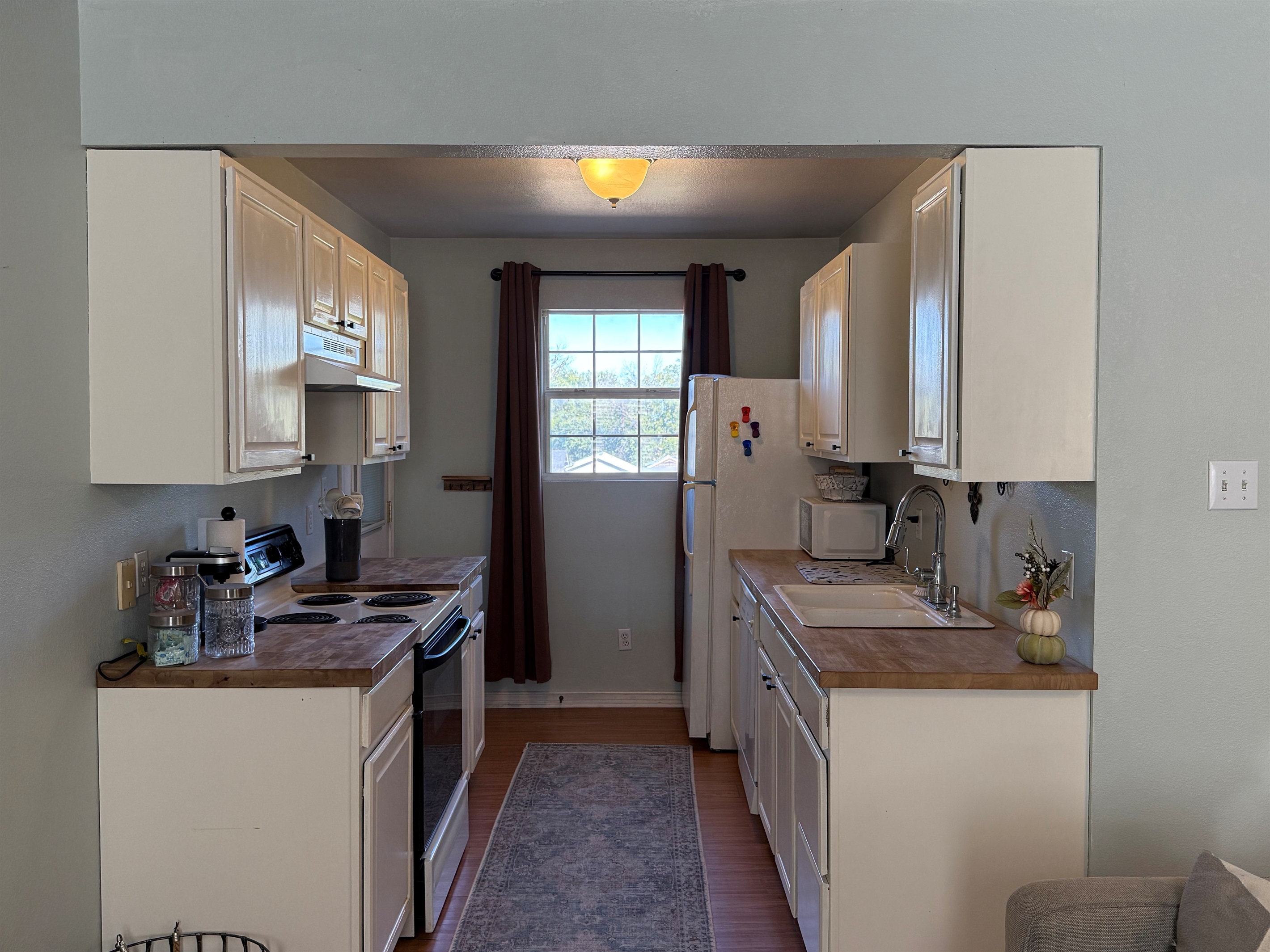 Kitchenette with essentials