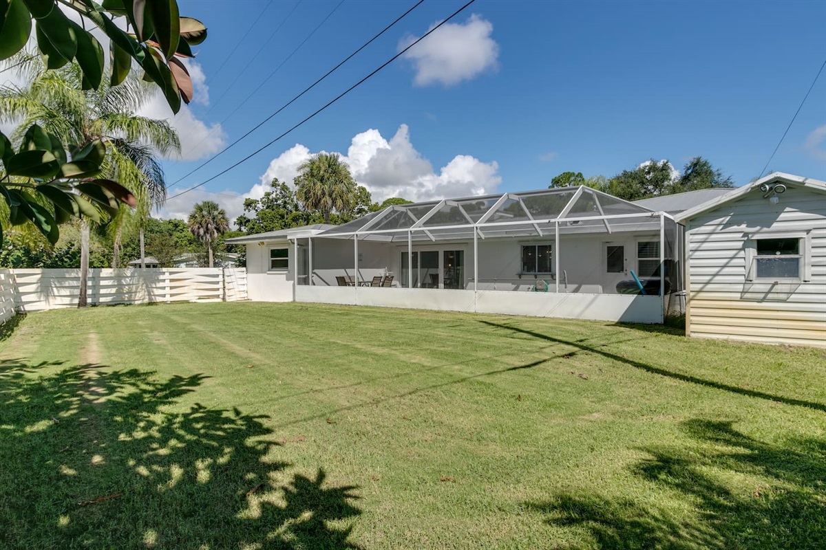 Private, Fenced in Back Yard