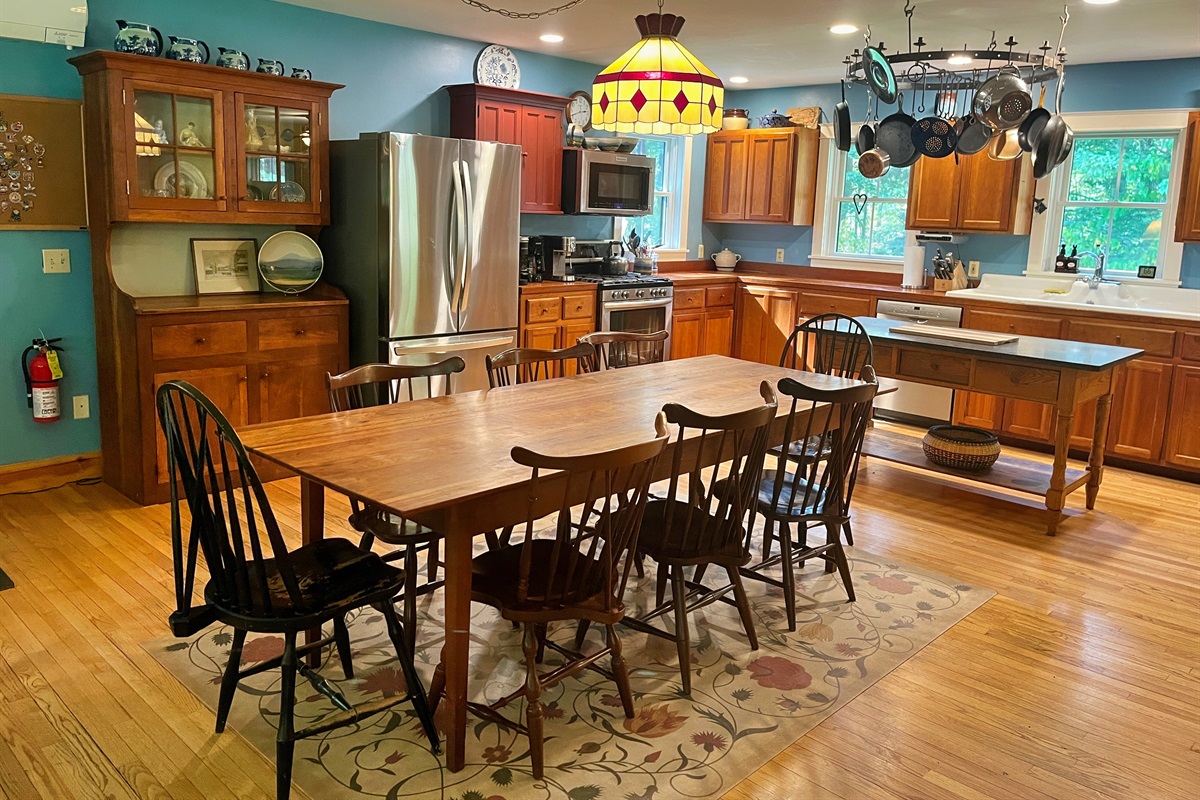 Large custom built eat-in kitchen