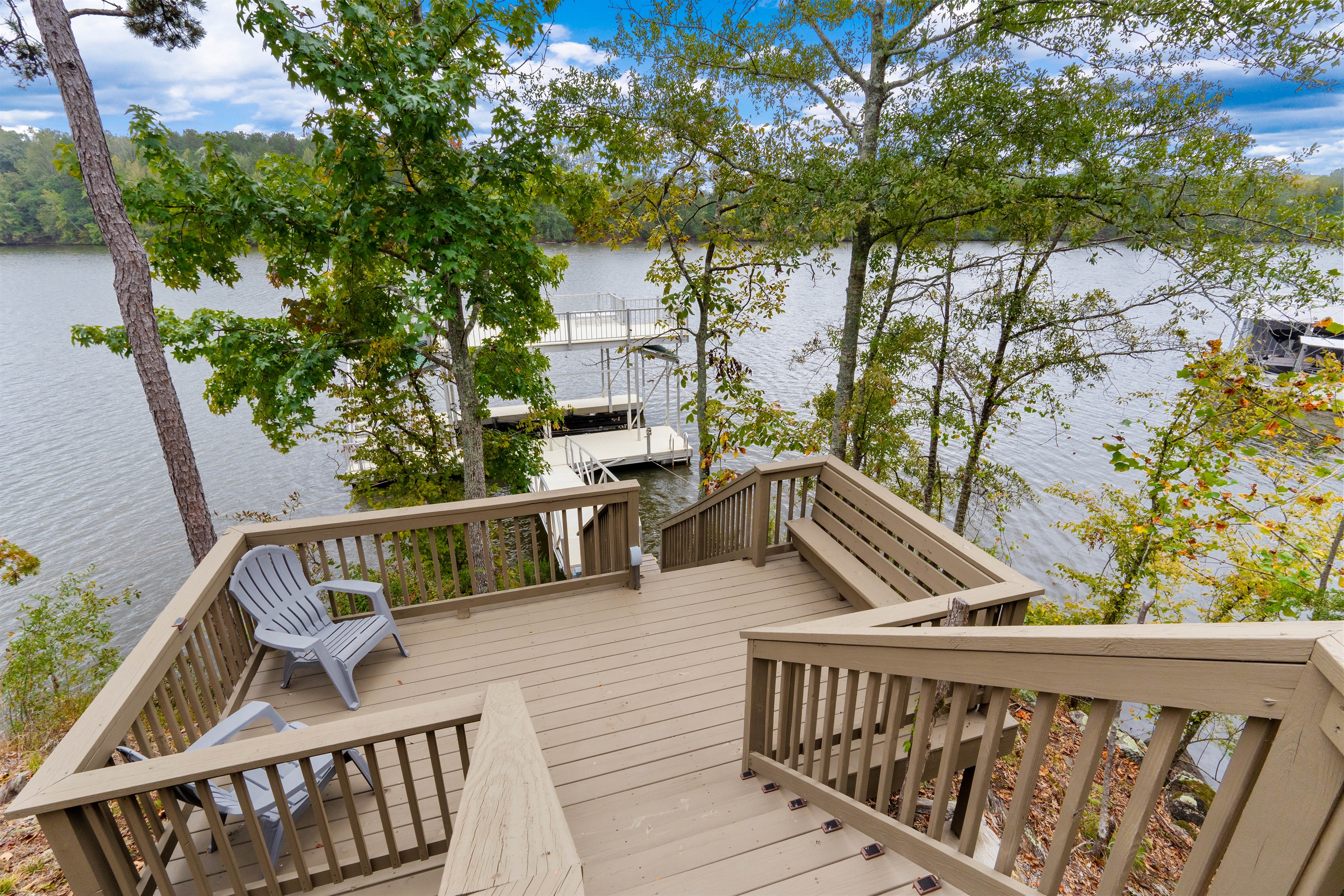 Spend your days by the dock area, perfect for swimming, fishing, or launching your boat and soaking up the beautiful lake views.