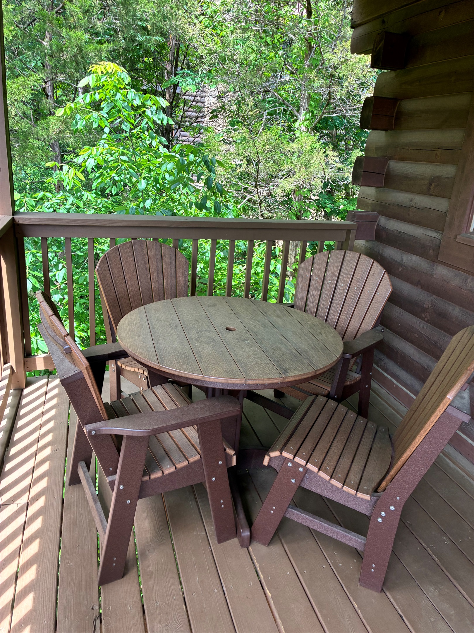 Outside dinning is always a must in the Smokies 