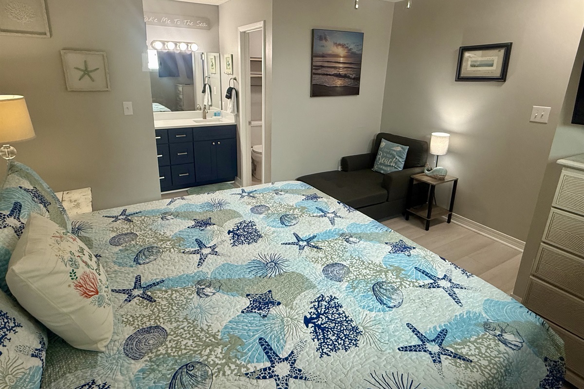 Upstairs Bedroom with King Bed and Reading Corner