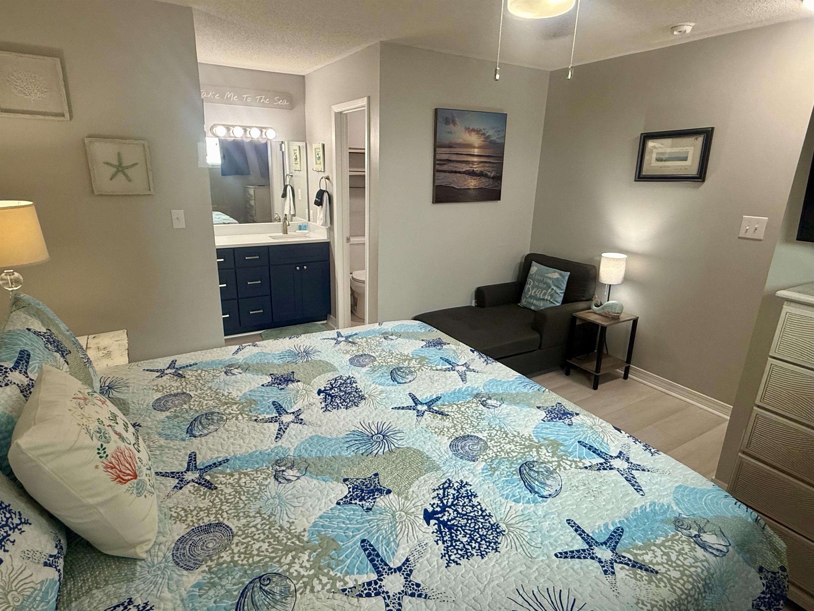 Upstairs Bedroom with King Bed and Reading Corner