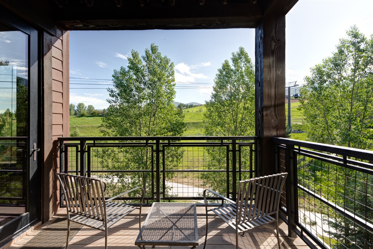 Private Deck | Summer View