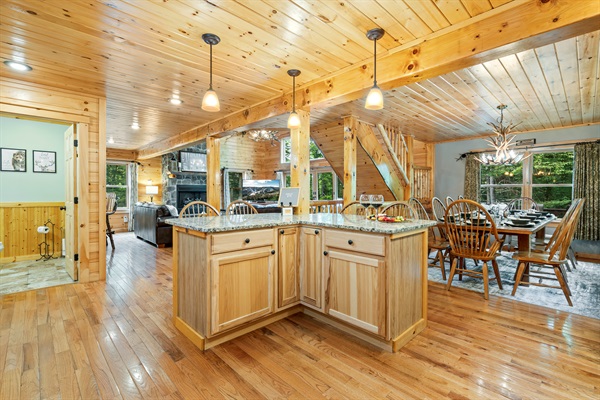 Gather ‘round the island for wine, charcuterie, and those slow, cozy vacation evenings.