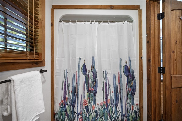 Hallway Shower with tub