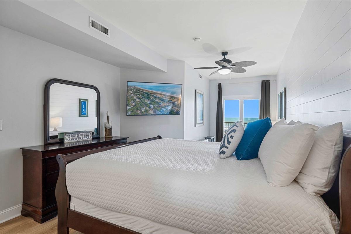 Bedroom 1: Primary king suite | Sea Gull | 201 Oceanview | 1116 Ocean Blvd, Isle of Palms, SC | IOP Escapes
