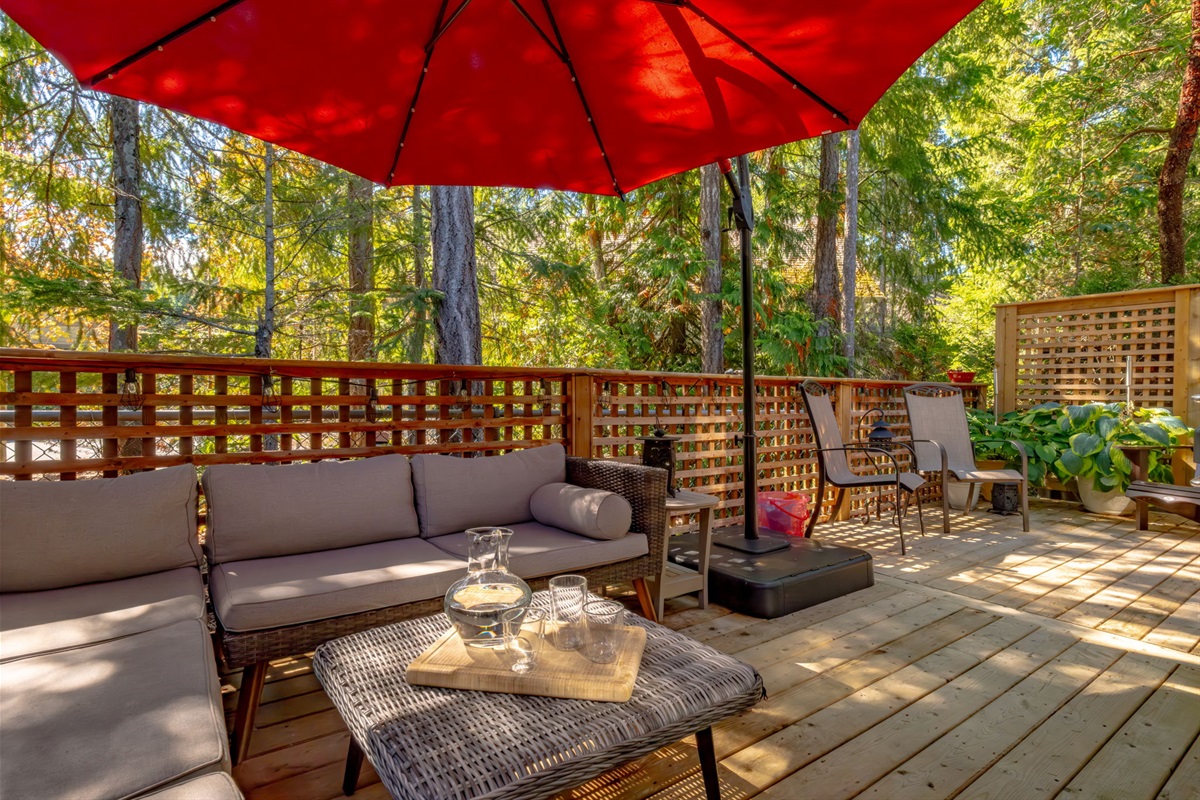 Stunning deck to use year round