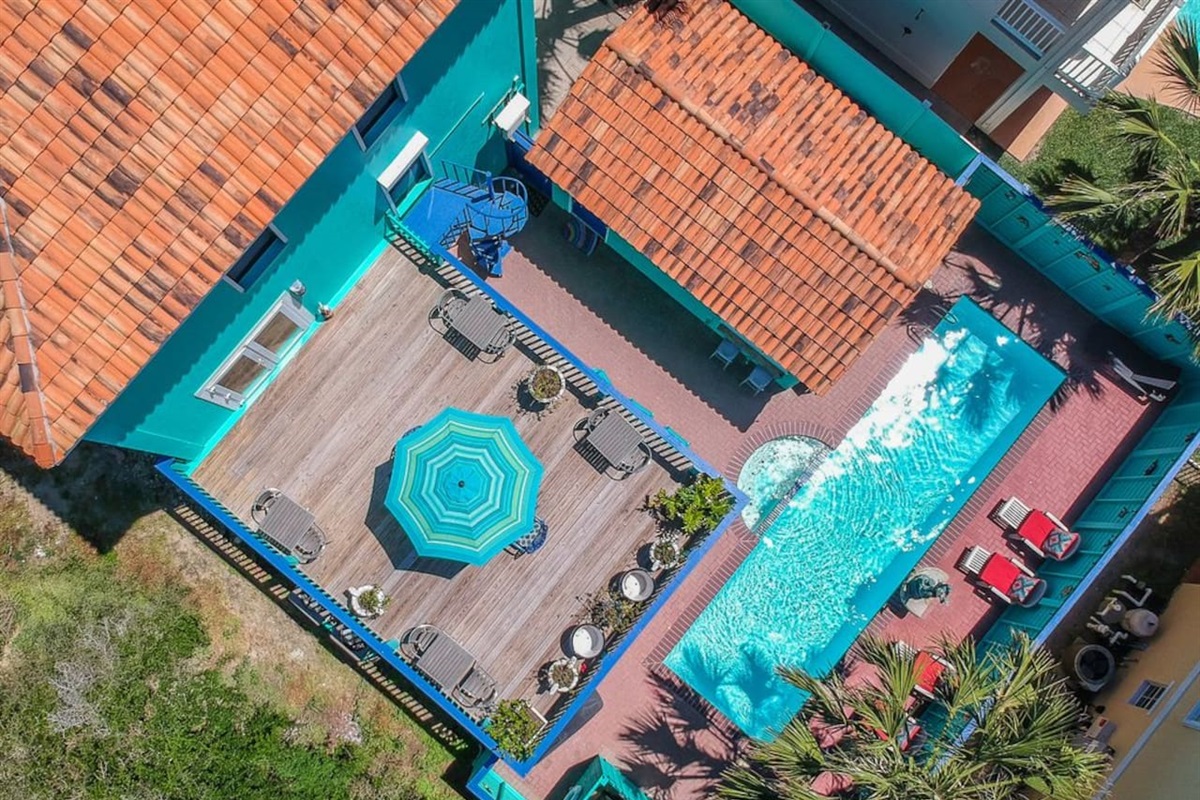 Las Sirenas Has A Fantastic Private Outdoor Entertaining Space Complete With A Heated Pool in the Winter, and High-Tech CHILLED Pool in the Hot Summer!