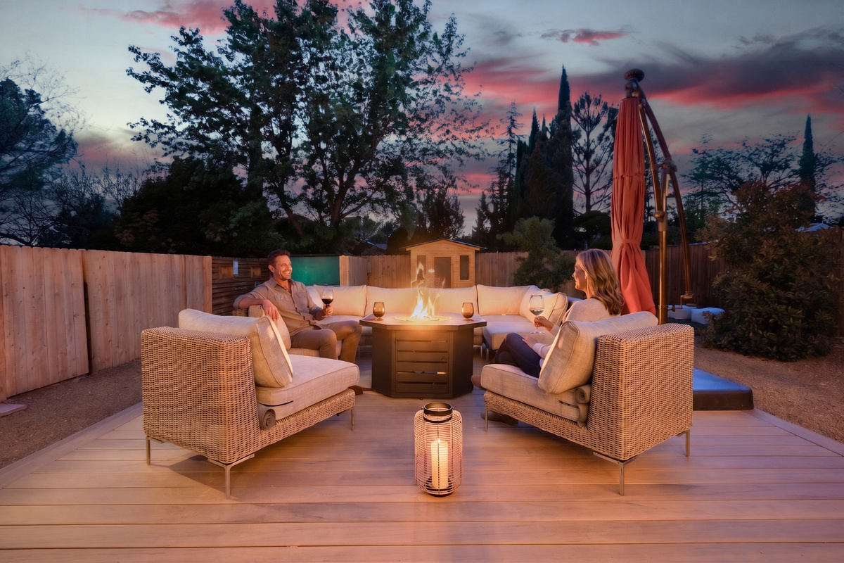 {The Prickly Pear Retreat} Welcome to your Sedona Oasis, complete with Hot Tub, Sauna, Game Room, and 3 King Suites.