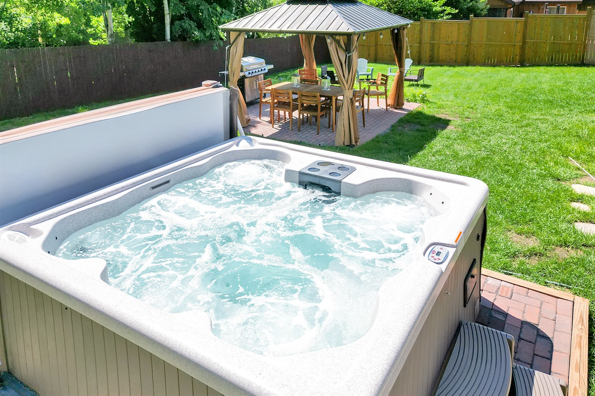 7 person hot tub