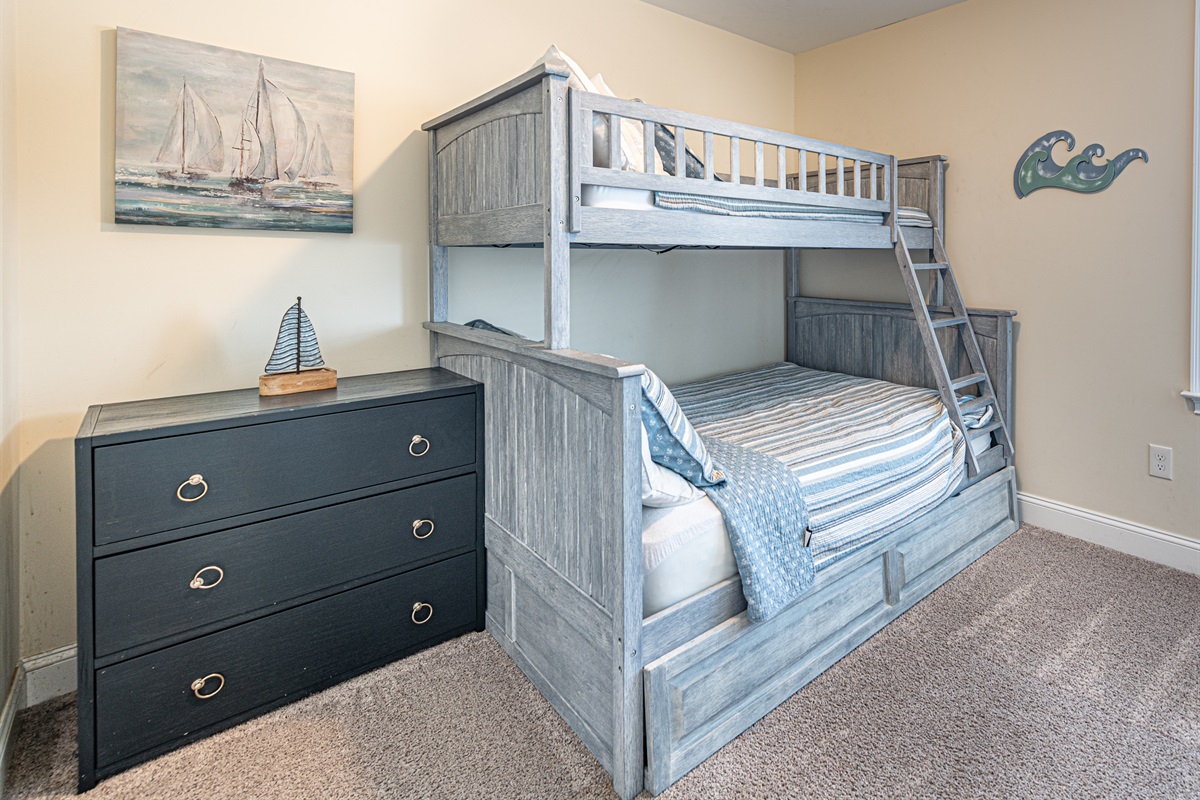 BR 5 - Bunk room (sleeps 4)