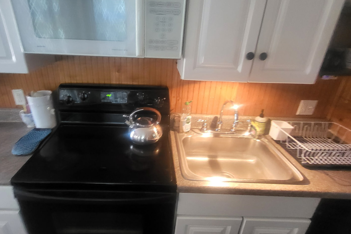 Kitchen in 2 bedroom barn apartment