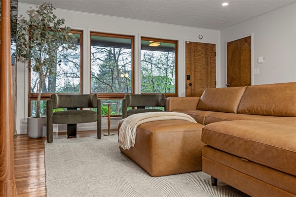 Blue & Gold Haven<>4B 3BA House <1mi to ND Stadium, photo 74