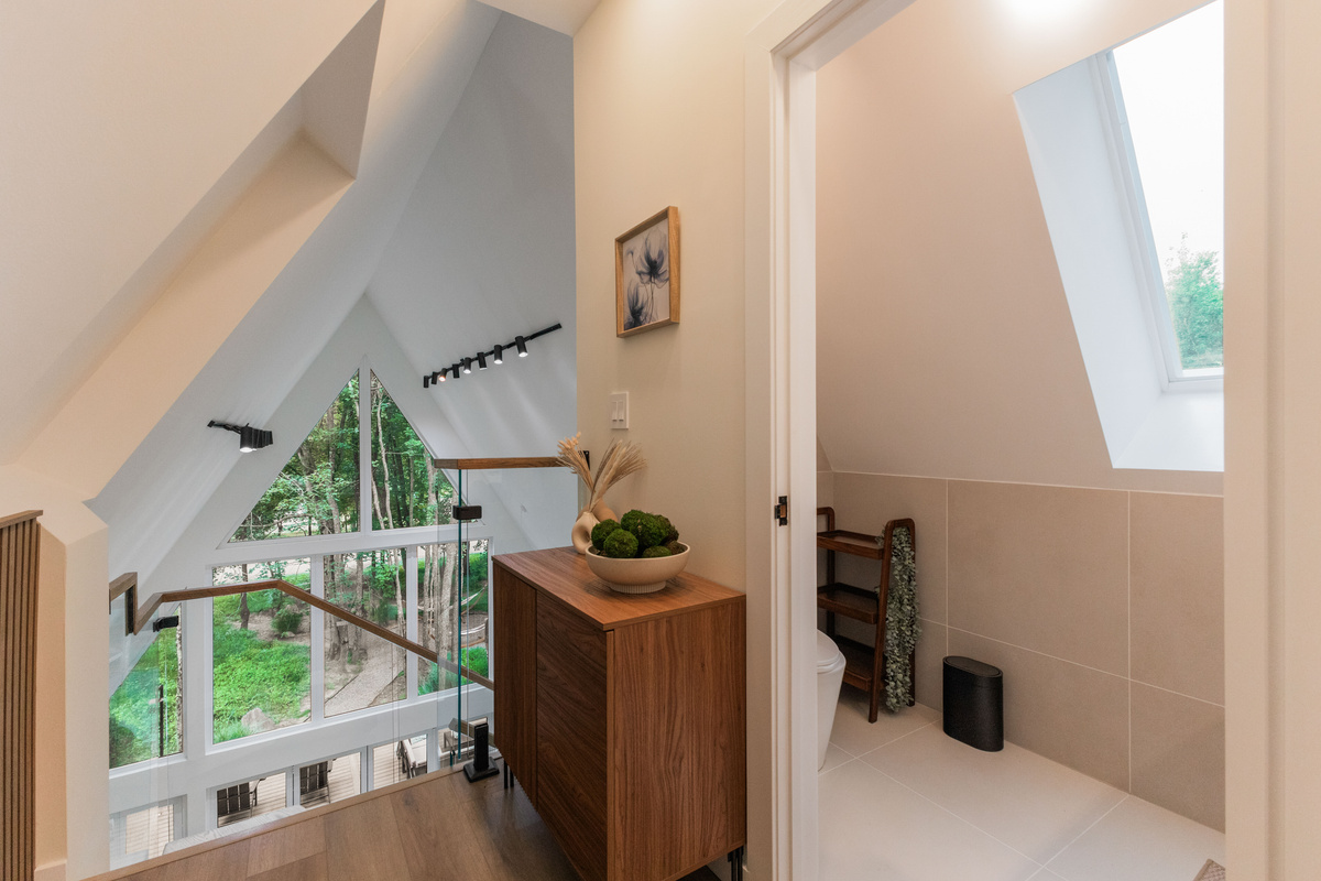Loft landing, bath one door away