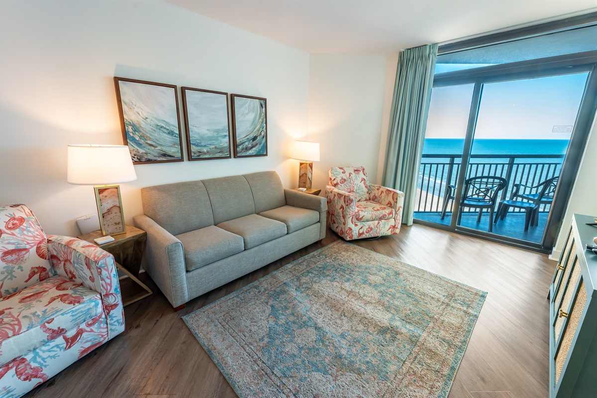 Amazing Living Room with Stunning Views🌊☀️