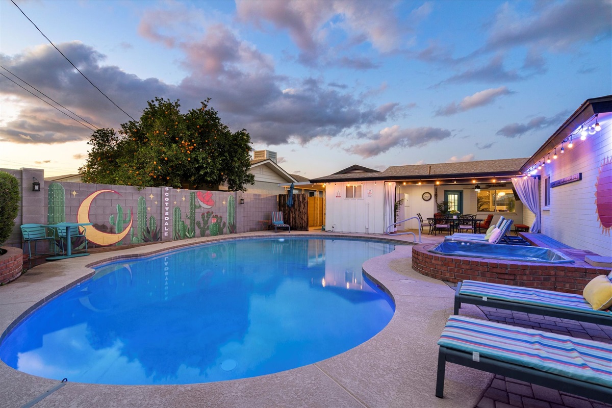 Large Pool To Enjoy With Option To Heat During Chilly Stays