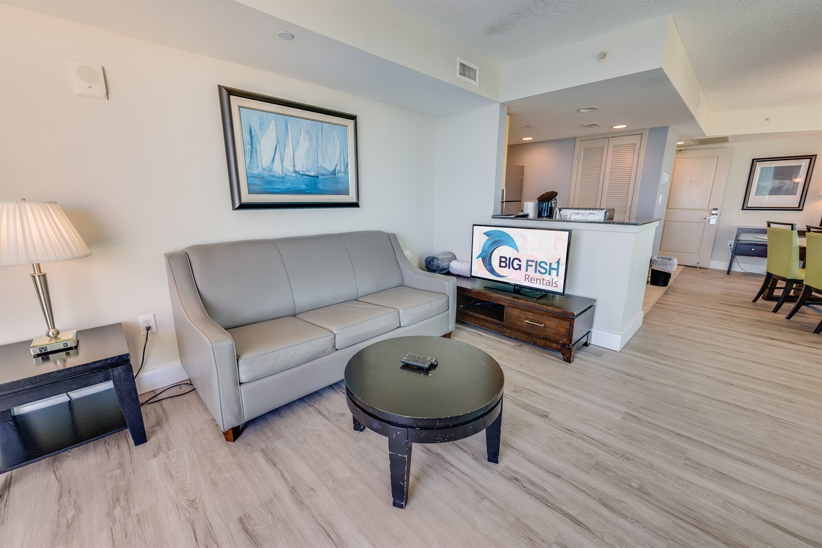 Living Room with Stunning Views🌊☀️