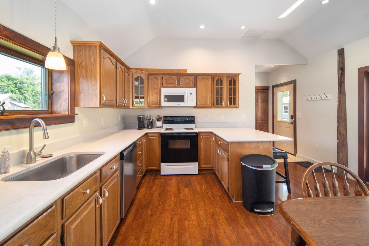 Plenty of counter space makes preparing breakfast before the games easy.