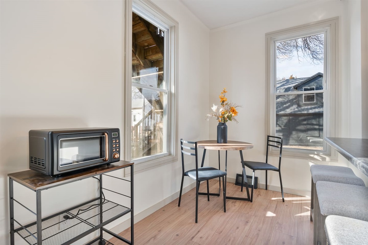 Bistro-style eat in kitchen area.