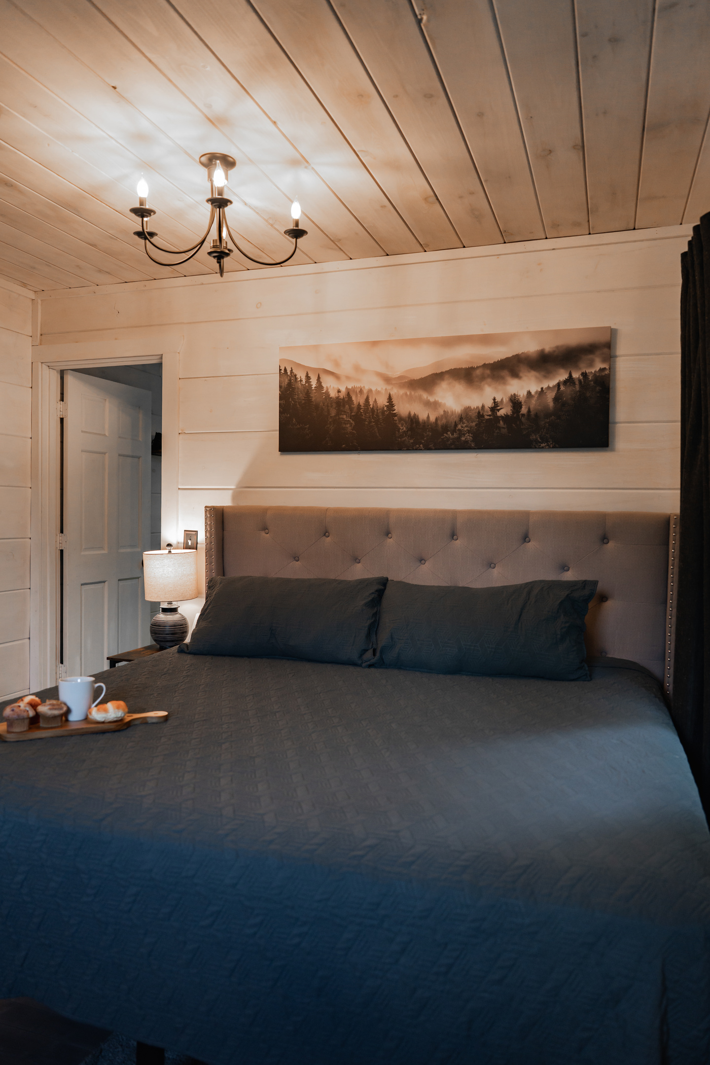 Comfy King Bed w/ pillow top, Plush pillows and quilts. | Main bedroom | 1st Floor