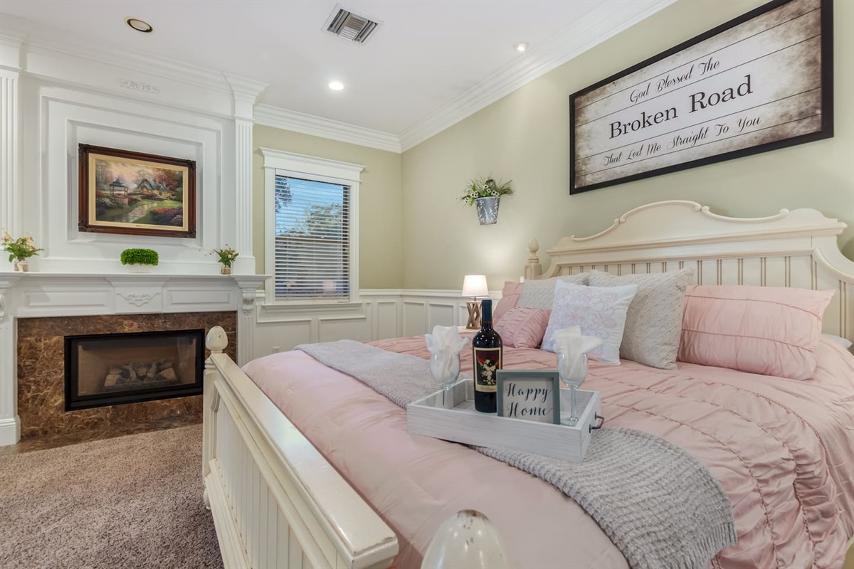 Luxurious 5 Bed; Desert Oasis w/ Pool! — Desert Paradise Retreat | Luxe 5BR w/ Pool in Mesa, Mesa, Arizona — photo 5