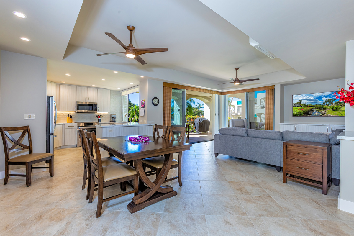 Entering into our two bedroom two bathroom ground-floor Palms at Wailea 503