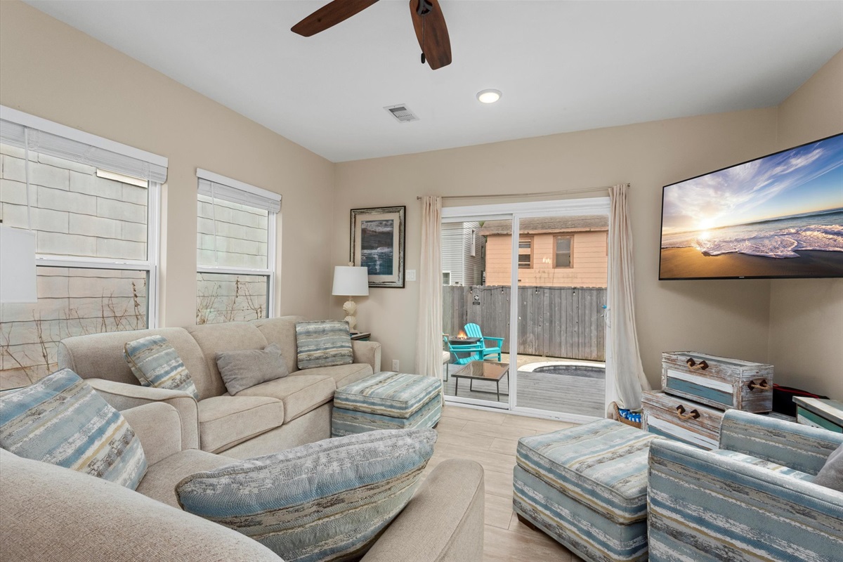 de5263df7c344a2fa801f679c902b927 Large | Beachhouse | Texas | TX | Vacation Homes | Galveston | Crystal Beach | Kokomo | Breezy Days | Beachfront Elegance | Sunrise Serenity | Southern Sands Property Management, LLC