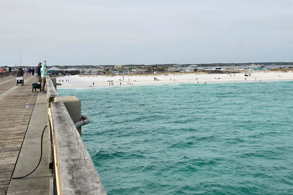 Navarre Beach to the east has a beautiful fishing Pier as well.