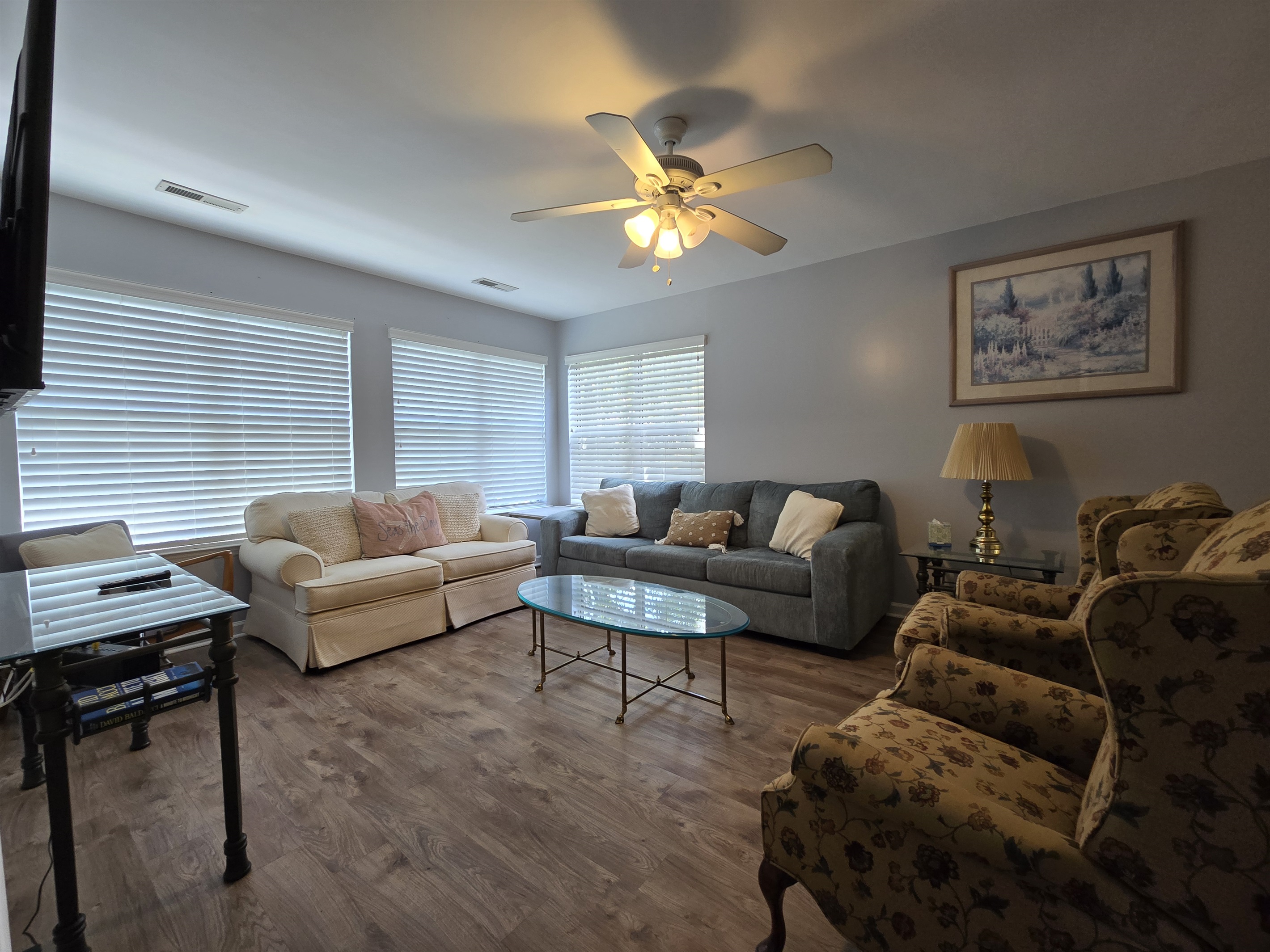 Comfortable seating + Full sized sleeper
