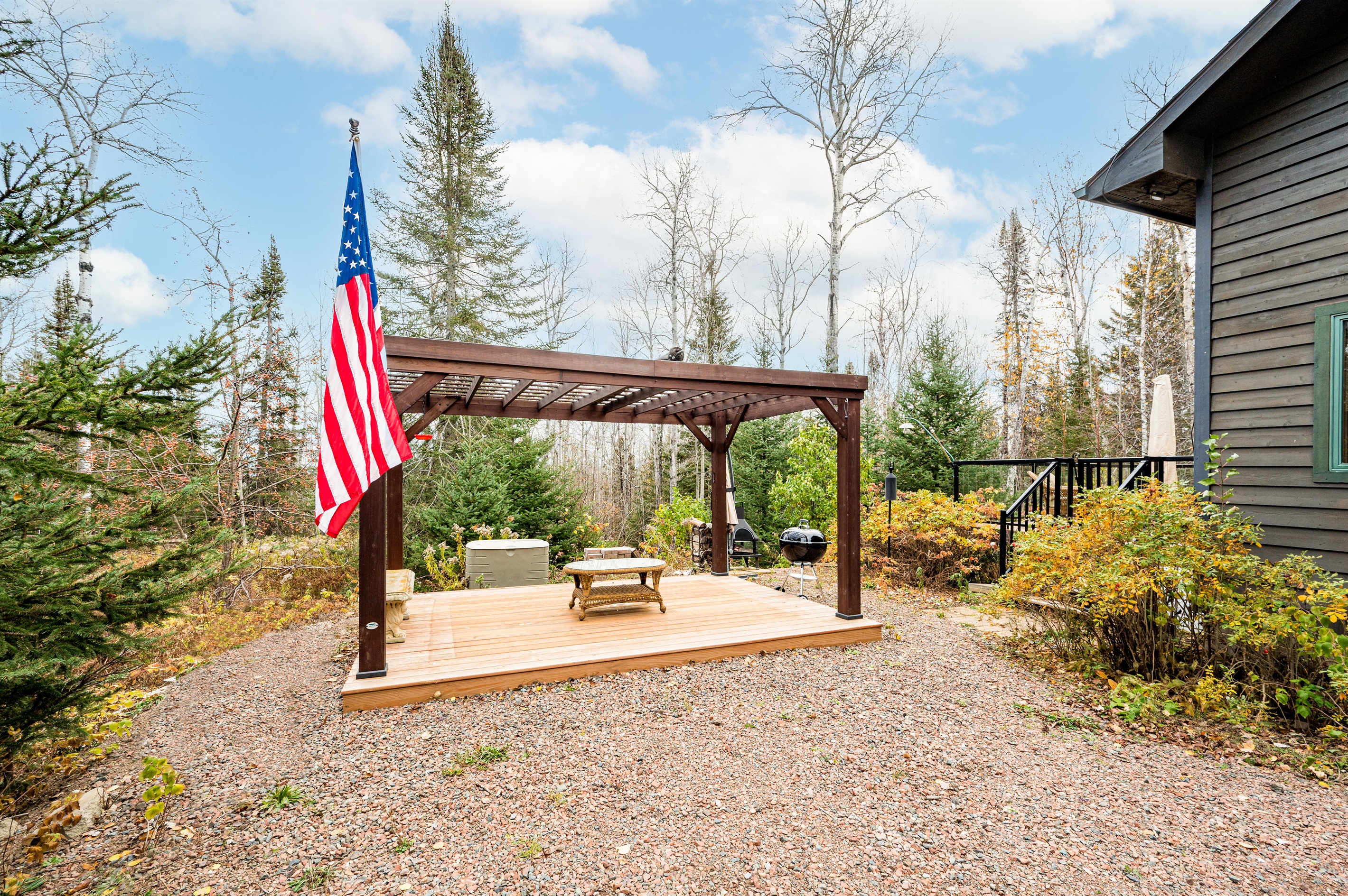 Pergola patio with grill