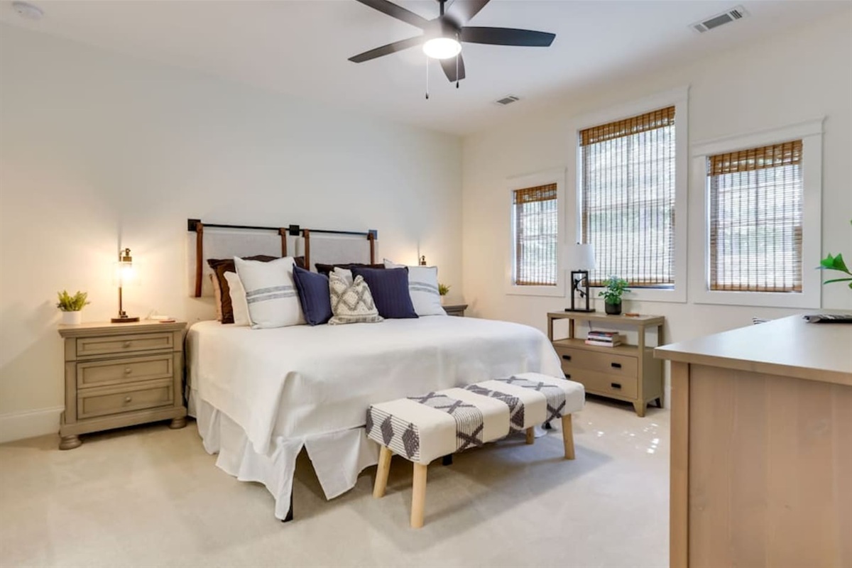 Bedroom 2 | King Bed