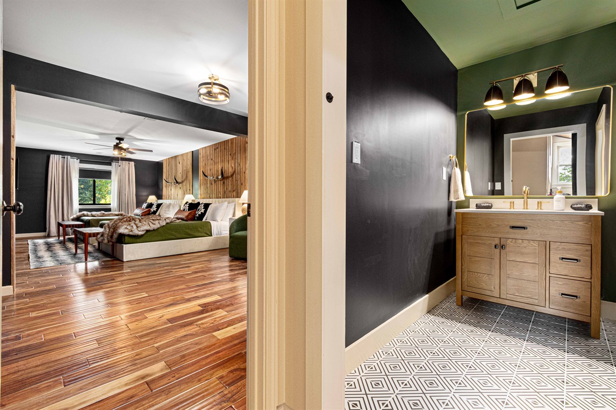 Upstairs bathroom is in the middle of the two bedrooms for convenient access