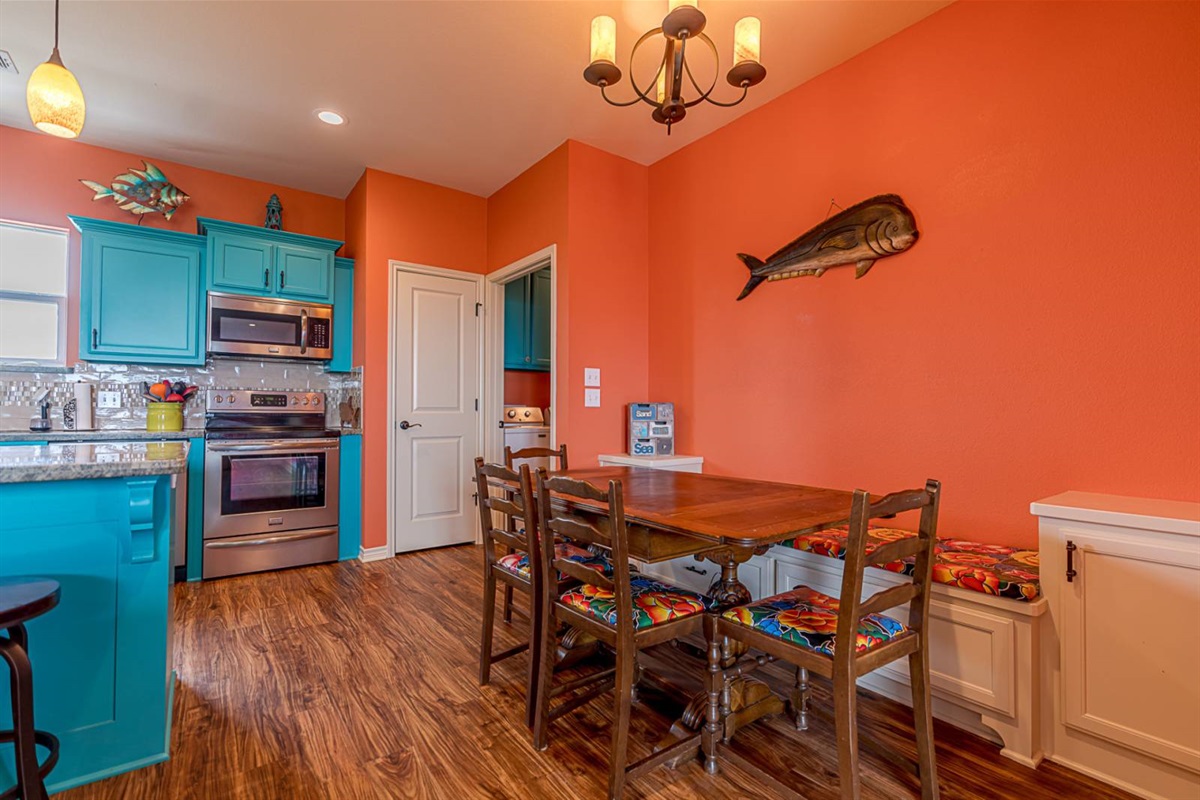 de9f4163e7504ca4bd2505ba4bd8ff6d Large | Beachhouse | Texas | TX | Vacation Homes | Galveston | Crystal Beach | Kokomo | Breezy Days | Beachfront Elegance | Sunrise Serenity | Southern Sands Property Management, LLC