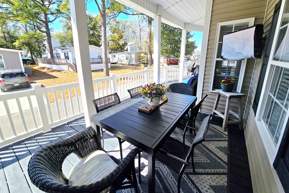 Outdoor Dining for 6