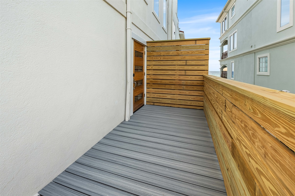 First Floor Main Entrance | Zero Step | Right of Home