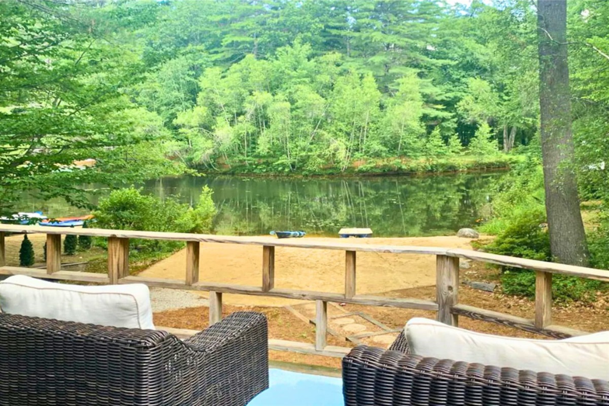 SIt next to the lake with a warm cup of coffee and enjoy the beautiful view!