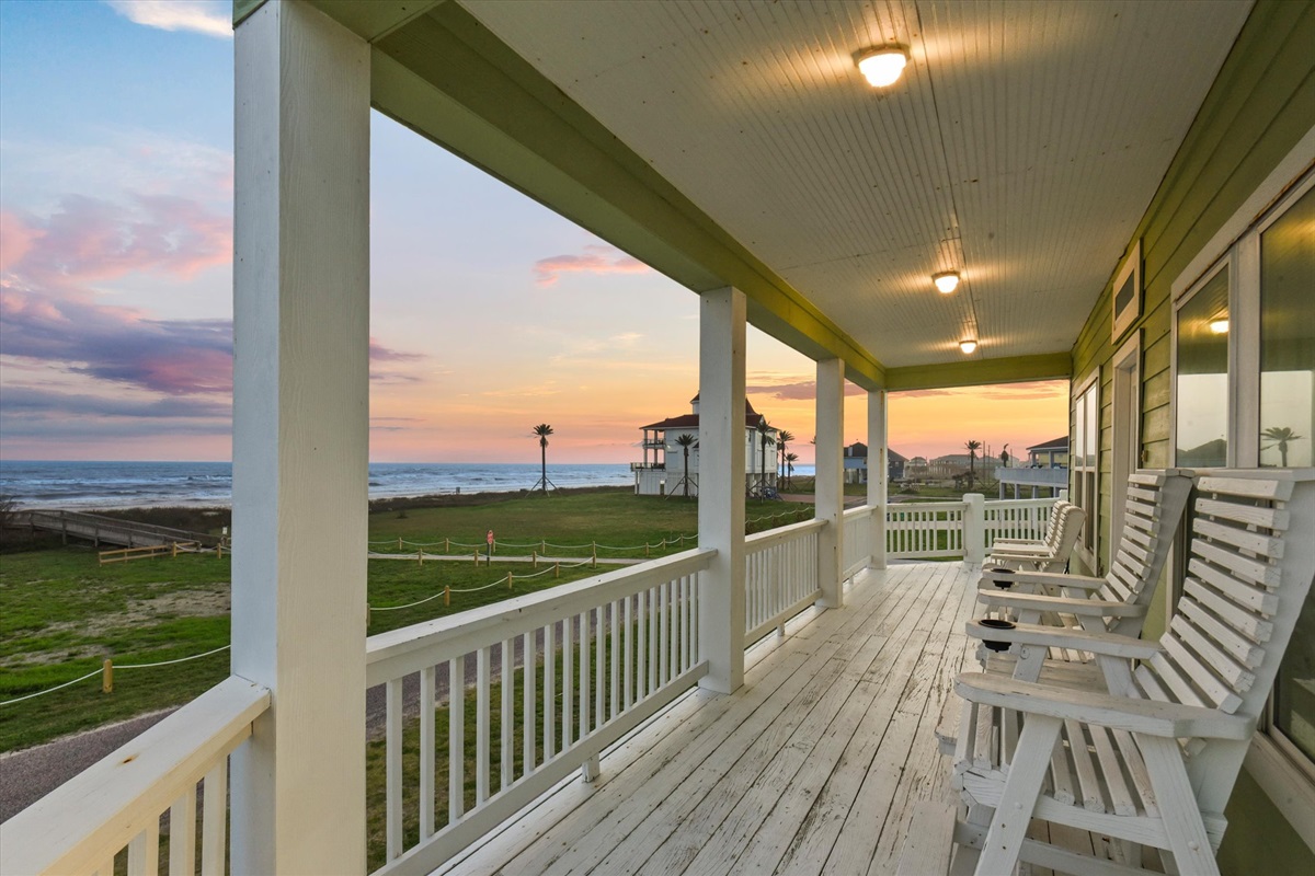 deba096a619c4048939d5948aab8a5a8 Large | Beachhouse | Texas | TX | Vacation Homes | Galveston | Crystal Beach | Kokomo | Breezy Days | Beachfront Elegance | Sunrise Serenity | Southern Sands Property Management, LLC